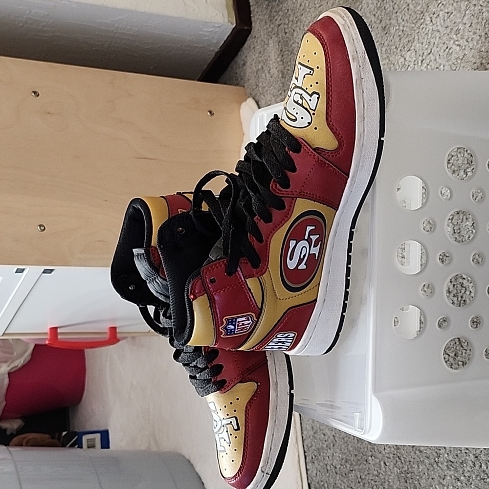 Youth Sports Sneakers